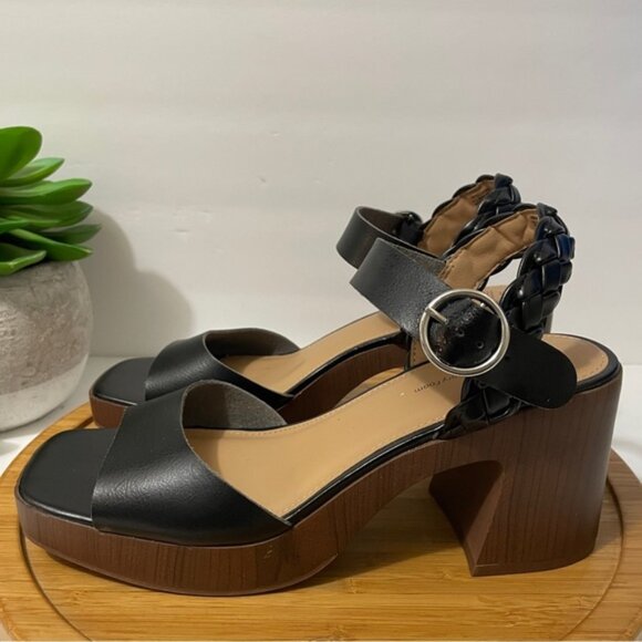 No Boundaries Shoes - Black Chunky‎ Platform Sandal Square Toe Faux Leather Ankle Strap Heel Size 11